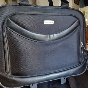 Geoffrey Beene 18 inch Carry-On Luggage Black